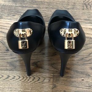 Louis Vuitton Black Leather Oh Really Pump